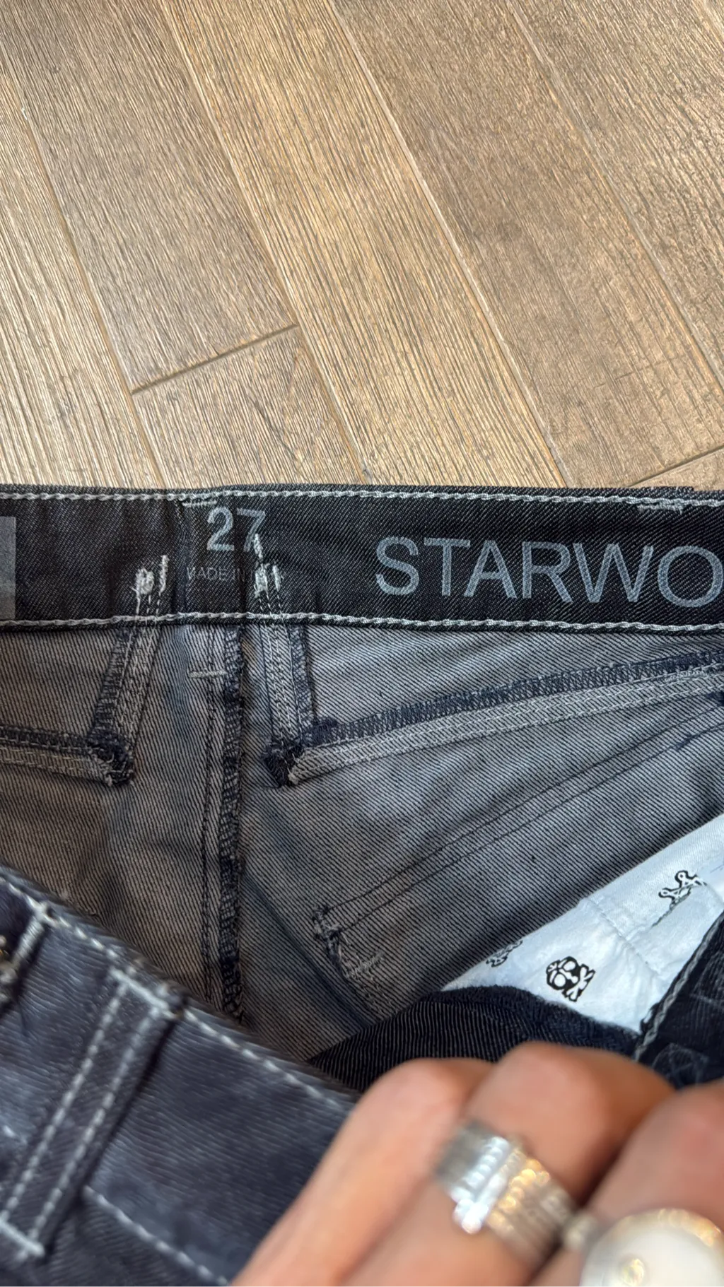 Jean évasé bleu foncé de la marque Marithé + François Girbaud, modèle Starwork, taille 27, neuf avec étiquettes. 5