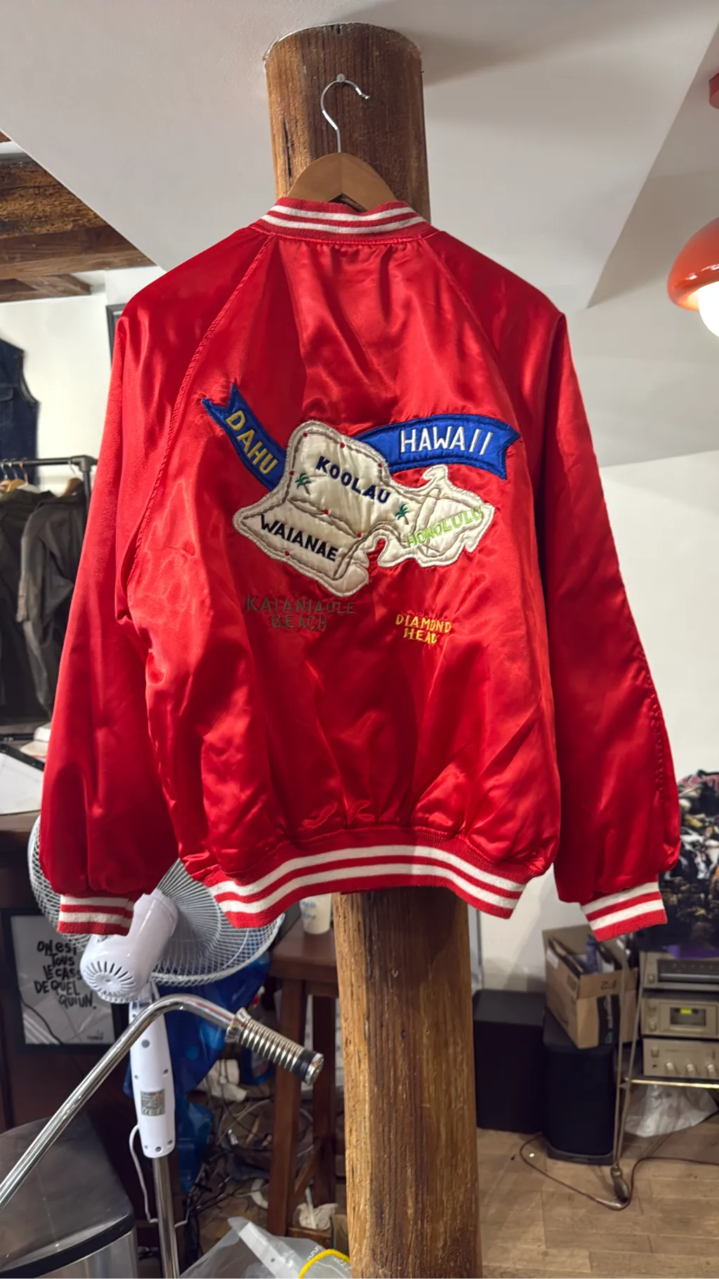Souvenir jacket rouge Hawaï Made in Hawaï With Map of the Island - Brand NGL - Japanese Inspiration 4