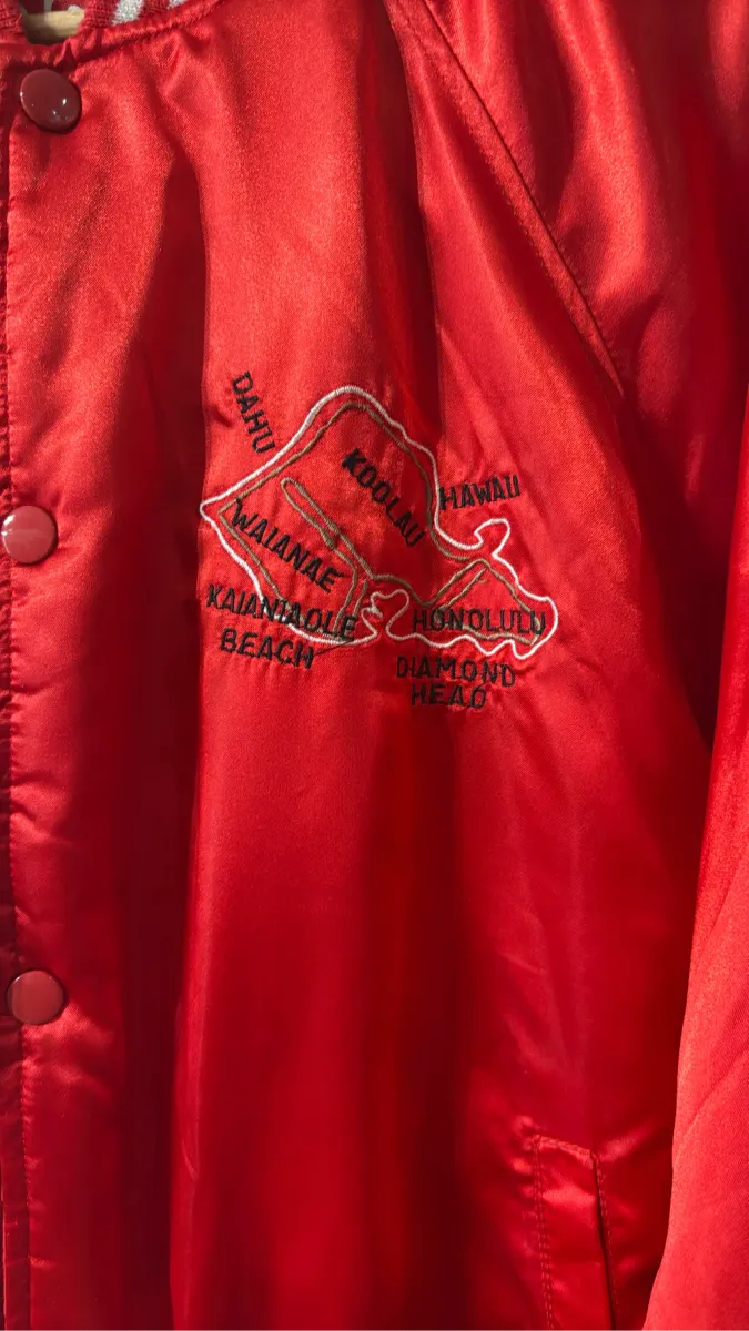 Red Hawaii Souvenir jacket Made in Hawaii With Map of the Island 2