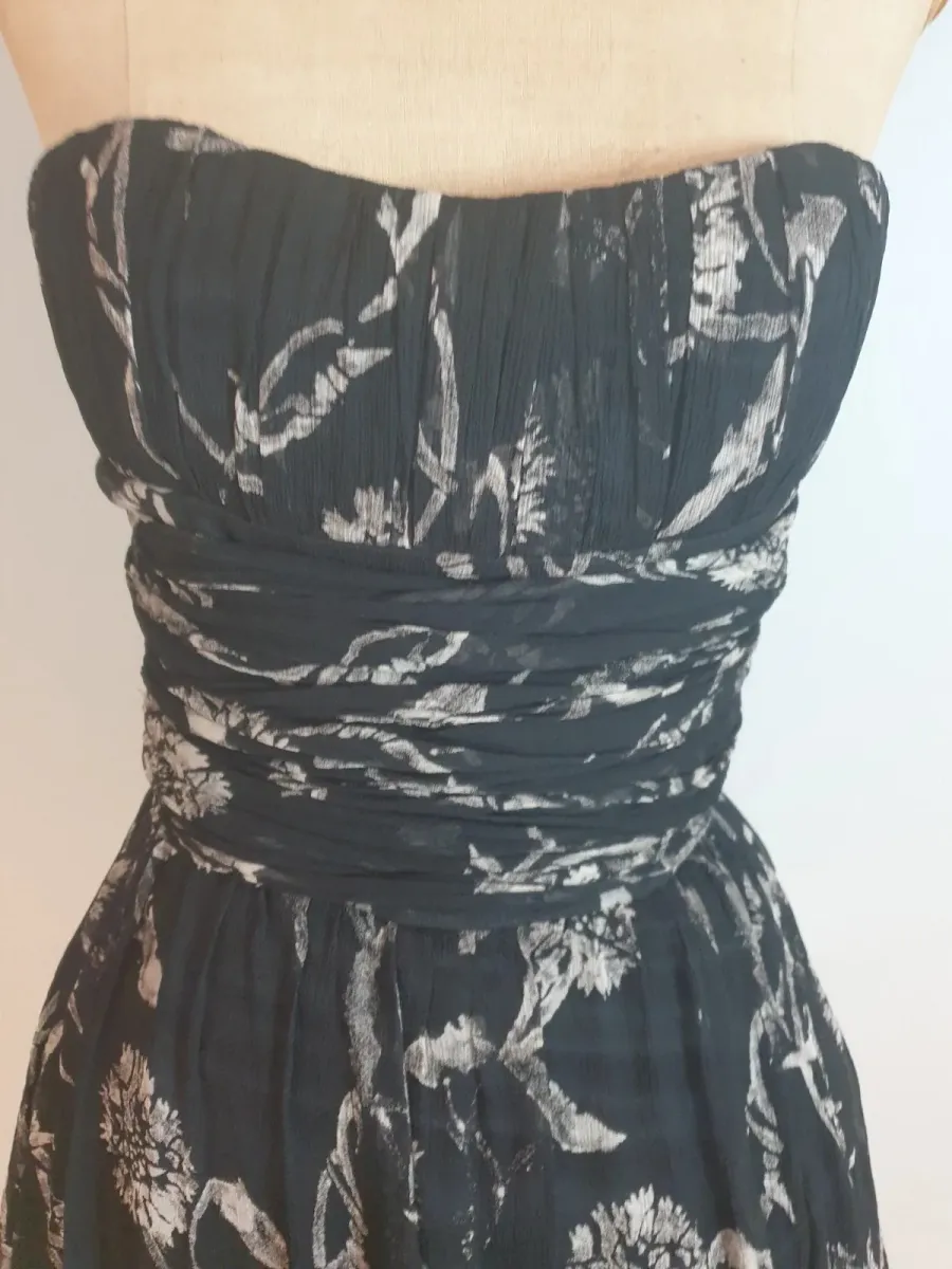 Robe bustier John Galliano, pièce de l'un des créateurs les plus inventifs de la mode. Très bon état. Taille M (38). 6
