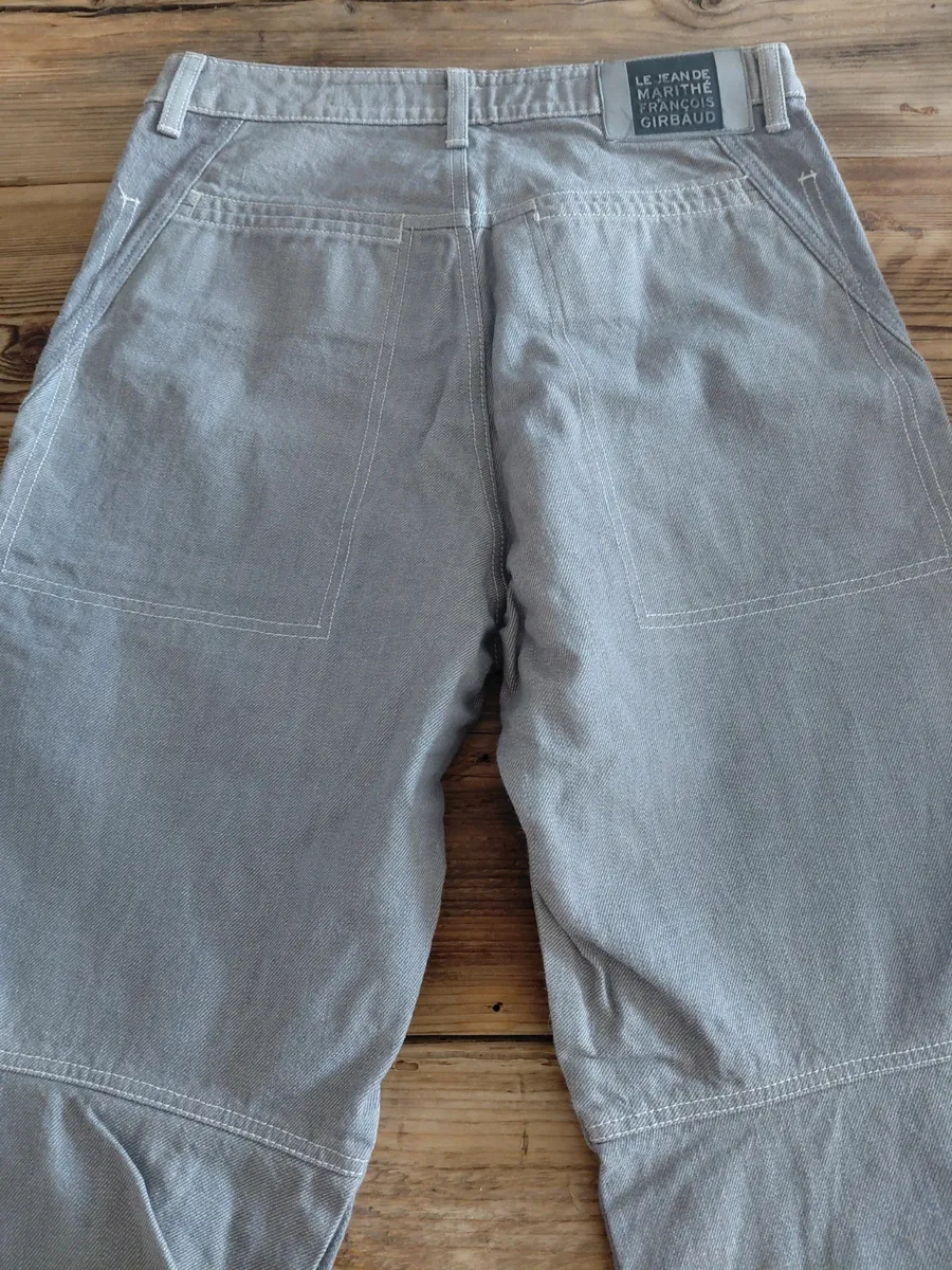 Girbaud Grey Capri Pants 7