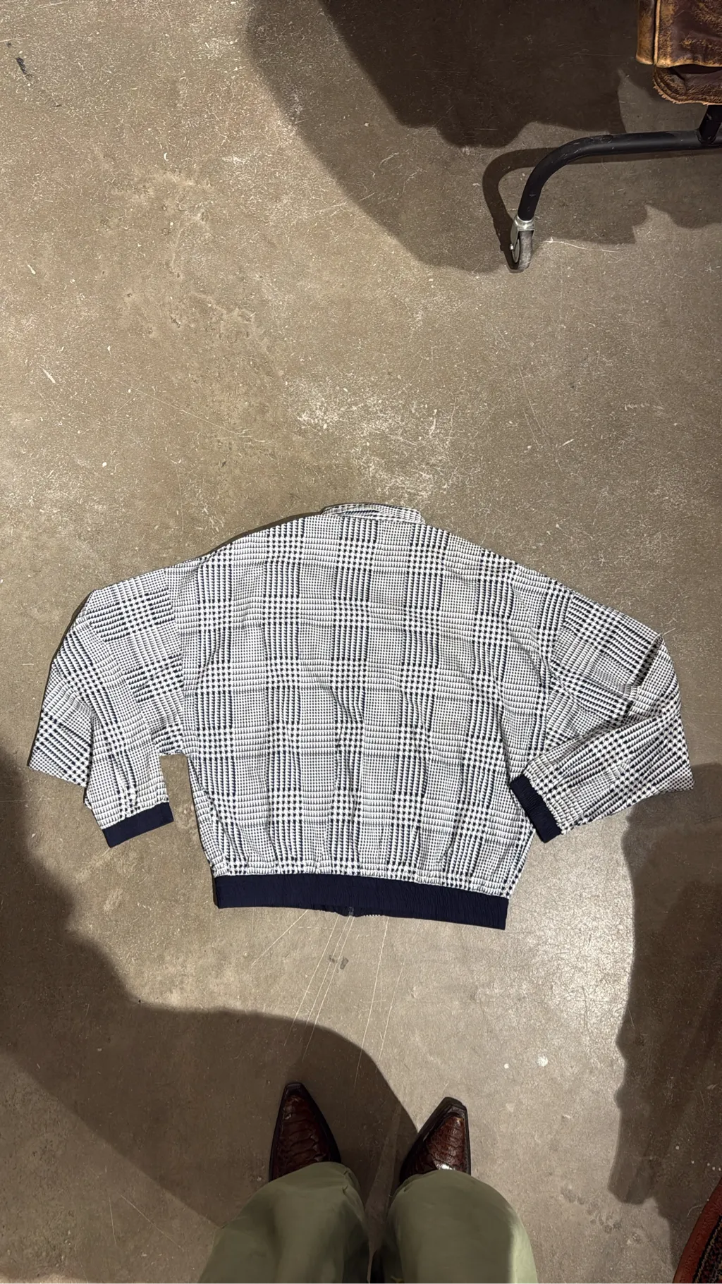 White and navy houndstooth bomber jacket with ribbed trim, size XL. 7