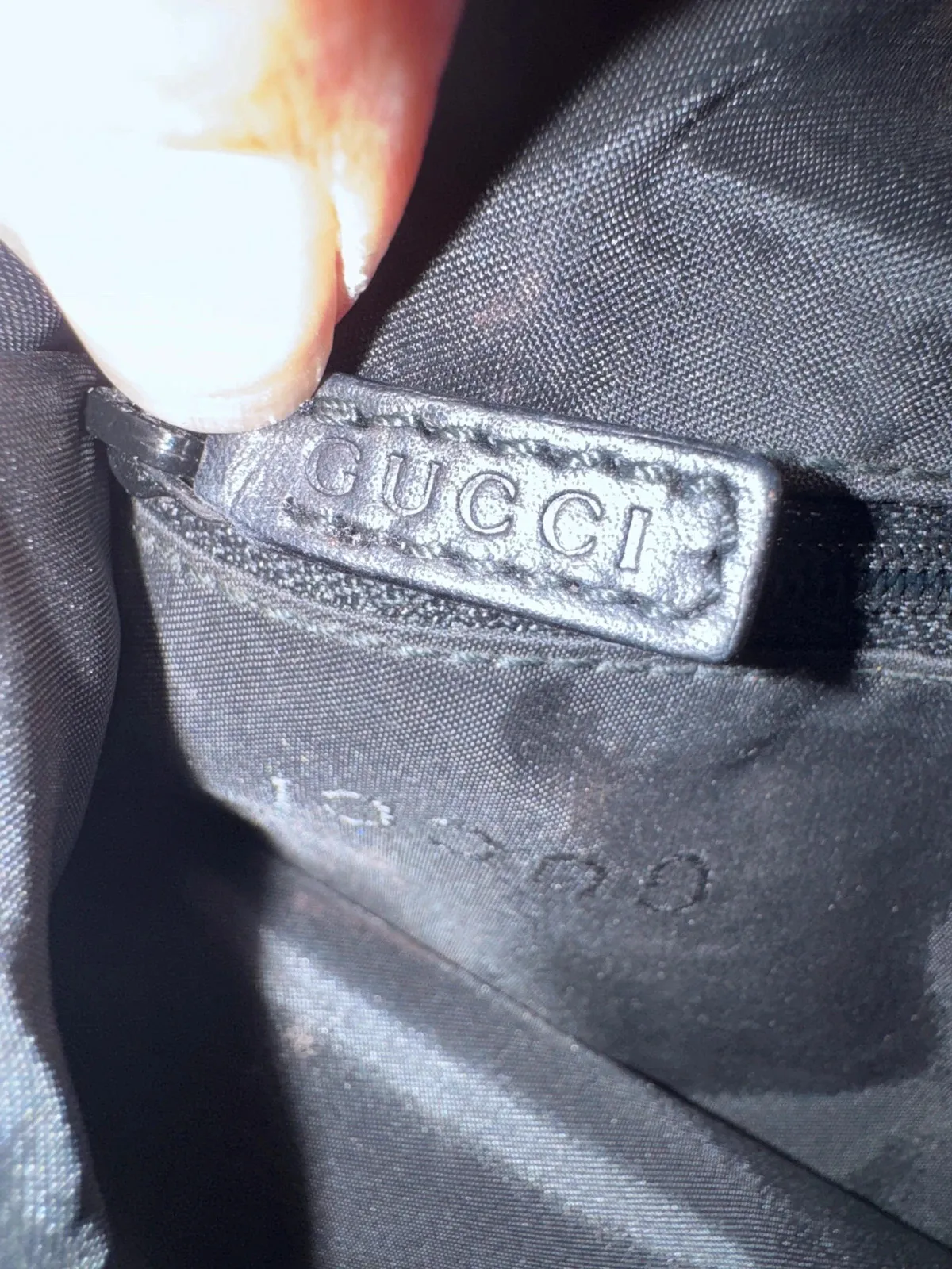 Gucci handbag, an accessory from the iconic Florentine house. Very good condition. 9