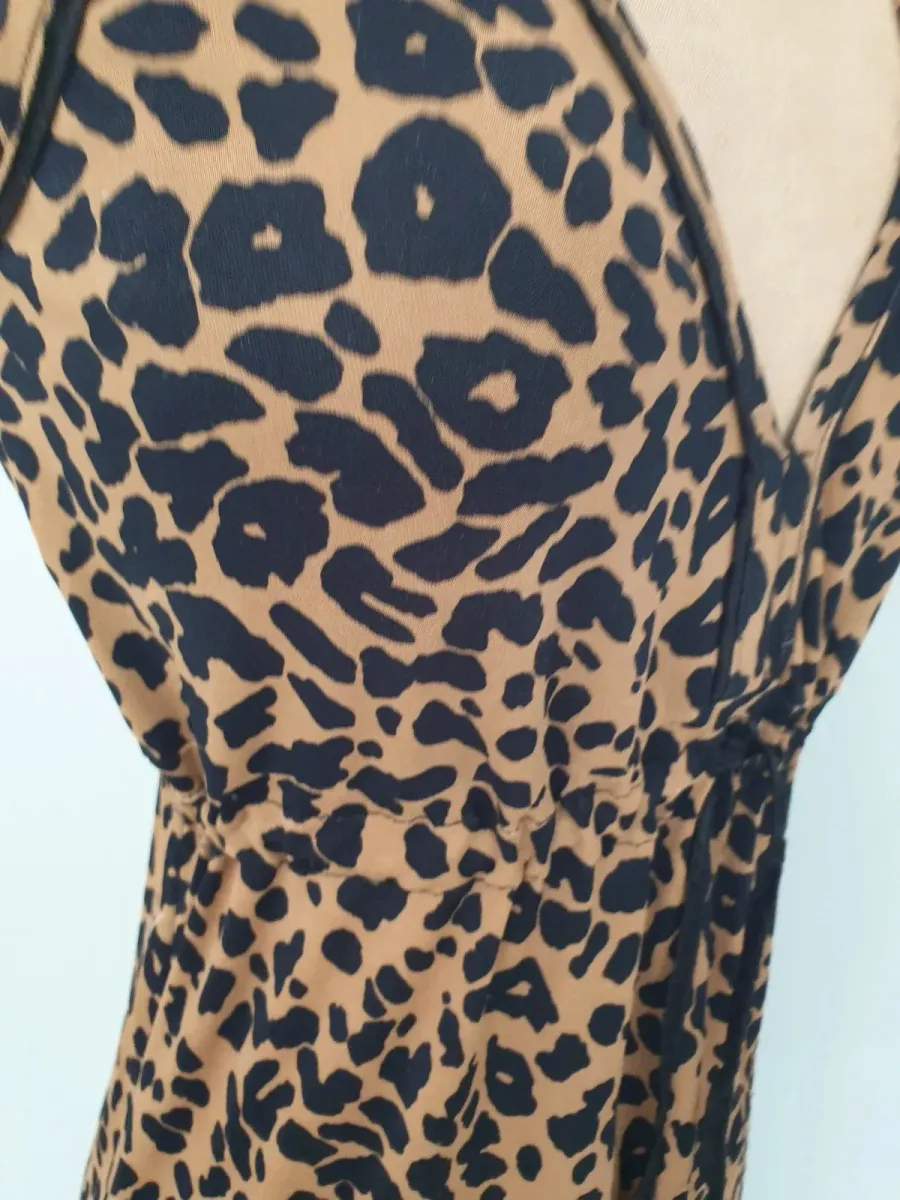Robe fluide John Galliano, pièce vintage de l'un des créateurs les plus inventifs de la mode. Bon état. Taille M (38). 8