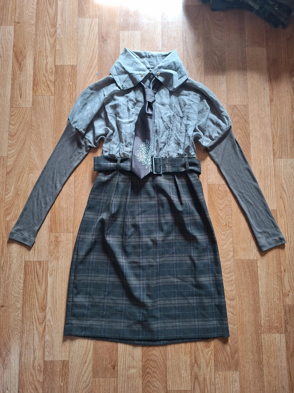 Cop Copine Y2k vintage silk uniform. Fits like a M. Very good condition.