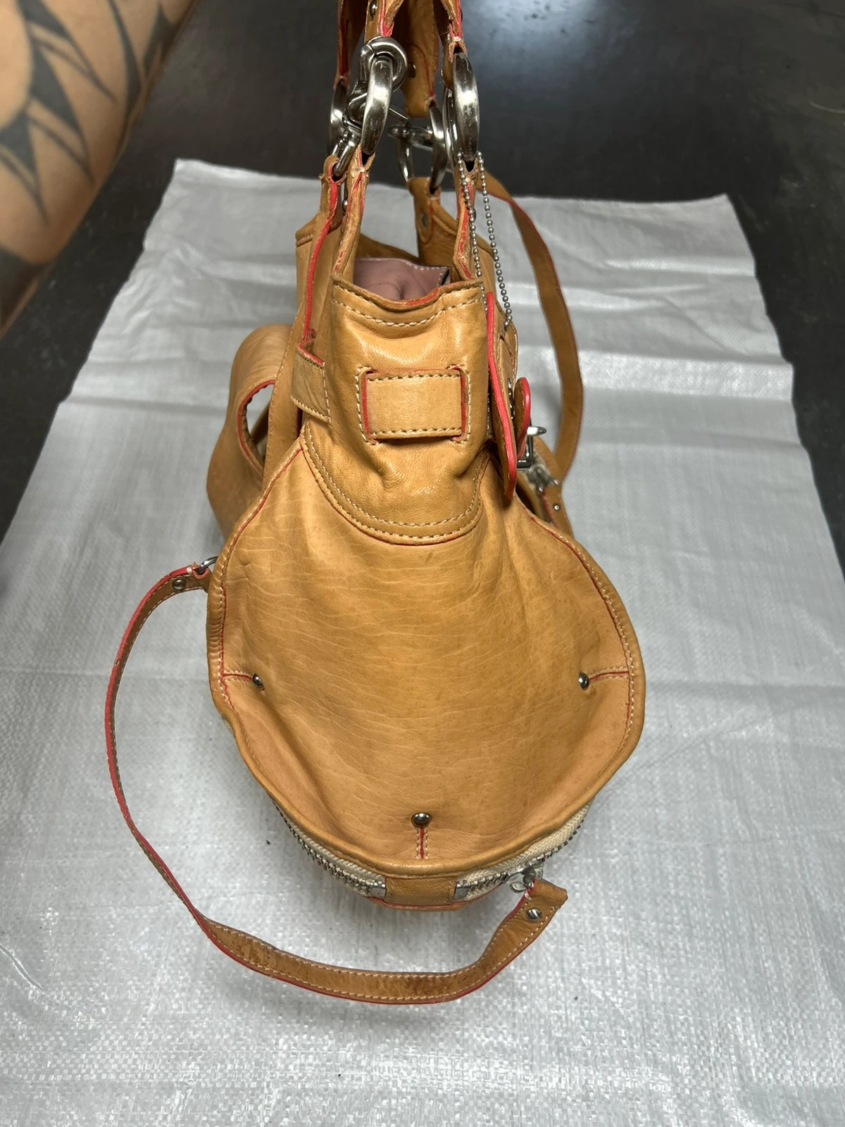 Sac DKNY excellent état 4