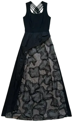 Magnificent Legatte long dress with an elegant and refined design, semi-transparent fabric detail and original side tail that brings movement and a super scenic effect.