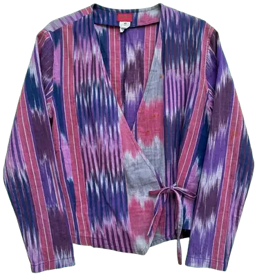 Kenzo top, size 40, very good condition
Slightly stained, see photo