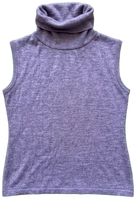 Marithé + François Girbaud lavender purple sleeveless turtleneck top, made of 70% acrylic and 30% wool.