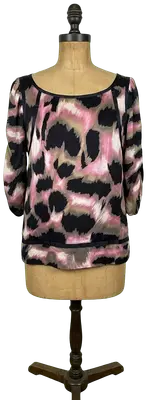 Blouse Diane von Furstenberg multicolore à imprimé animalier, en soie mélangée avec des manches 3/4.