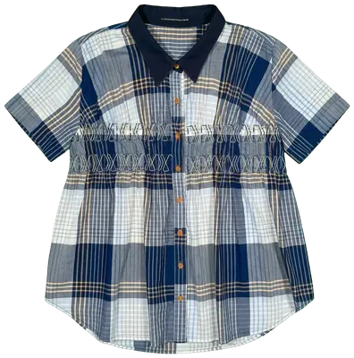 Loose, relaxed cotton shirt. Machine-washable, no ironing needed. Very good condition. Fits an oversized FR 38, or a 40-42.