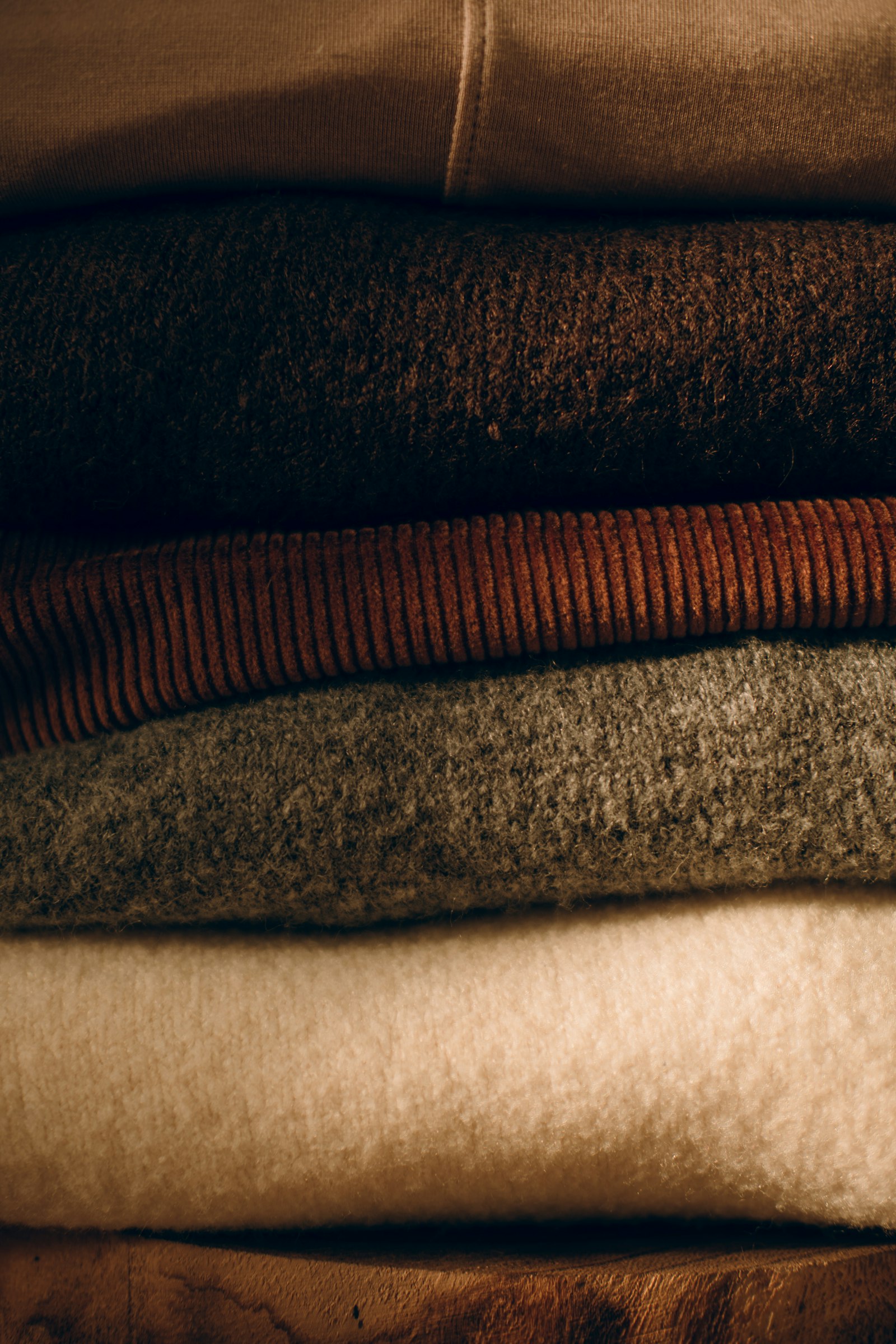 Entretenir ses vêtements vintage : laver, repasser, ranger sans les abîmer